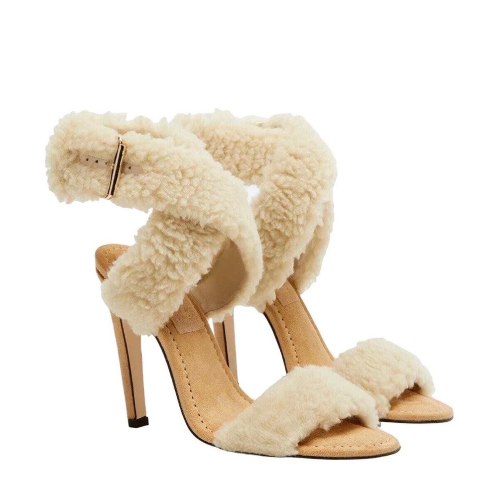 GOOD AMERICAN • Women’s Cream Faux Shearling Ankle Strap Heels Size 7 NIB